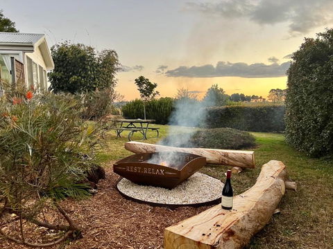 Orange Blossom- Comboyne Mountain Cottages - Tourism Hervey Bay 0