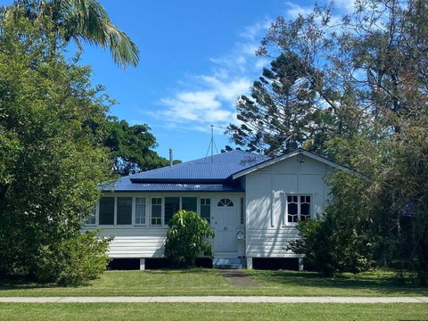 Original Surf Cottage In Heart Of Pottsville Beach - Hervey Bay Accommodation 0