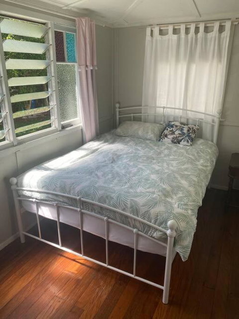 Original Surf Cottage In Heart Of Pottsville Beach - Hervey Bay Accommodation 2