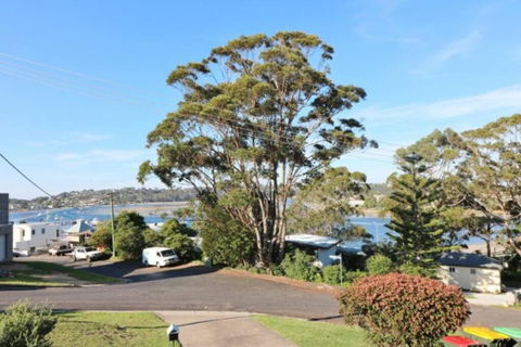 Osborne House - 4 Bedroom - Tourism Hervey Bay 0