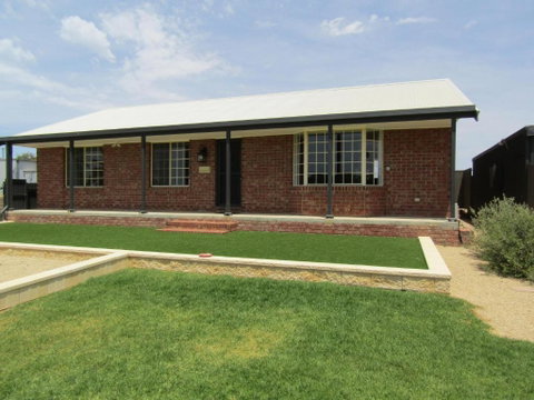 Our Little Beach House - Hervey Bay Accommodation 0