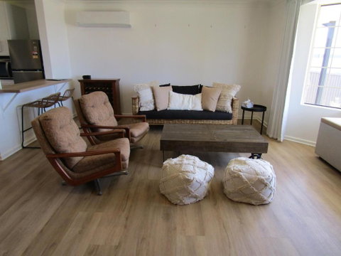 Our Little Beach House - Hervey Bay Accommodation 2
