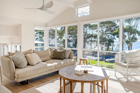 Our Ocean Escape - Tourism Hervey Bay 0