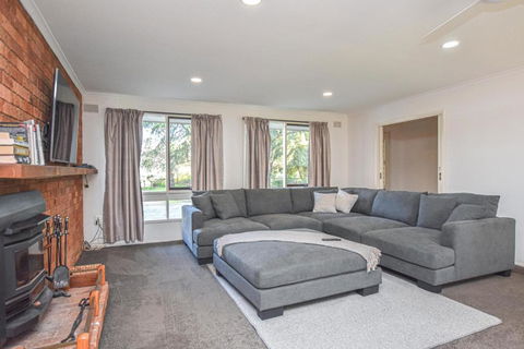 Ovens Valley Retreat - Tourism Hervey Bay 0