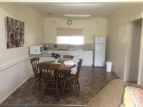 Ovensview On Riverside - Tourism Hervey Bay 1