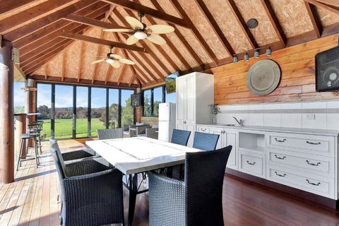 Overflow Downs-Riverside Acreage - Tourism Hervey Bay 1