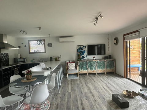 OwLHouse On Island - Tourism Hervey Bay 3