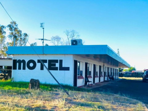 OXFORD HOTEL MOTEL - Hervey Bay Accommodation 2