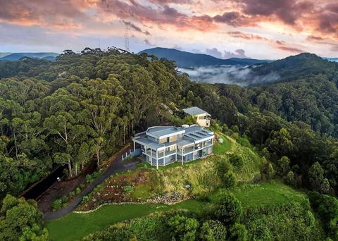 ON TOP Of THE WORLD Garden Studio - Hervey Bay Accommodation 2