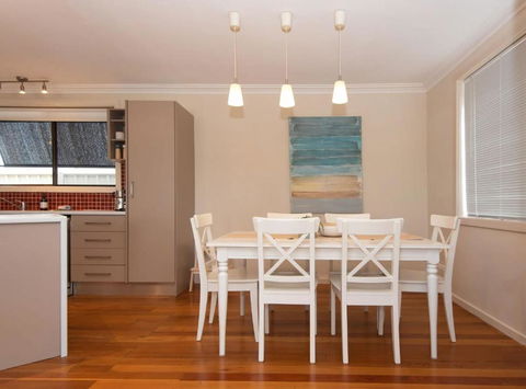 Ocean Views Walk To Malua Beach EV & Pet Friendly - Tourism Hervey Bay 2