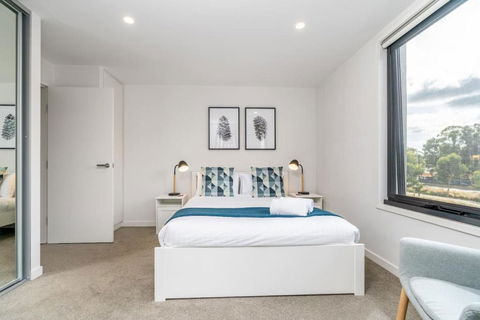 On Forbes Apt 4 Mins To Canberra Centre - Tourism Hervey Bay 1