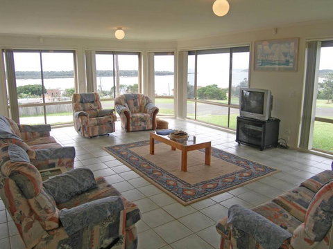 ORSO1O - Water View House - Tourism Hervey Bay 1