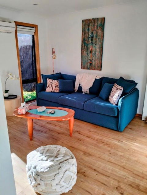 Peaceful Pet Friendly 1 Bedroom Cottage On 1 Acre - Hervey Bay Accommodation 1
