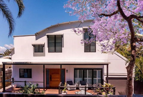 PACIFIC Stunning Coastal Home The Perfect Family Getaway - Tourism Hervey Bay 0