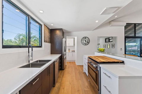 PACIFIC Stunning Coastal Home The Perfect Family Getaway - Tourism Hervey Bay 2