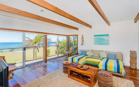Pacifica House - Hervey Bay Accommodation 0
