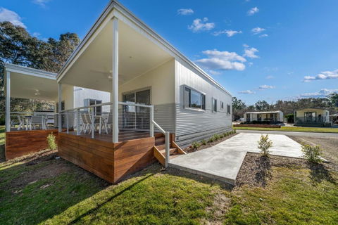Painters Island Holiday Park - Hervey Bay Accommodation 0