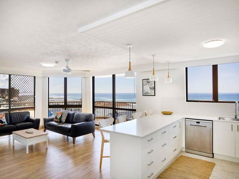 Palm Beach Side 2 Bedroom Apartment - Tourism Hervey Bay 0