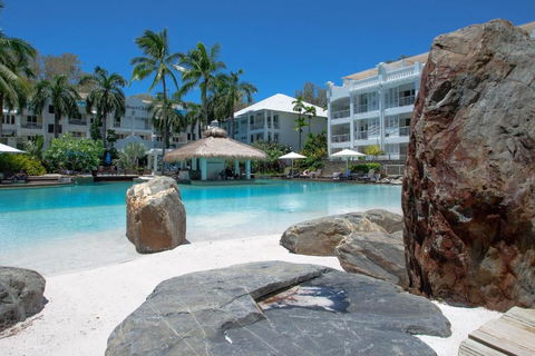 Palm Cove Beach Club Apartment - Privately Managed - Tourism Hervey Bay 0