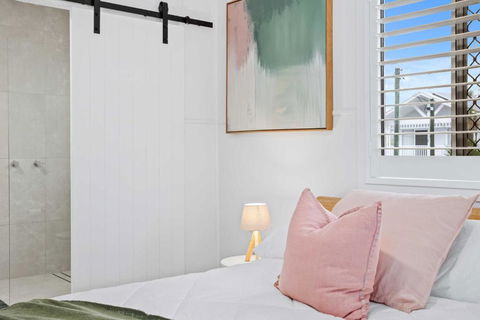 Palm Beach Cottage, Walk To Beach - Tourism Hervey Bay 1