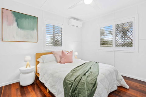 Palm Beach Cottage, Walk To Beach - Tourism Hervey Bay 2