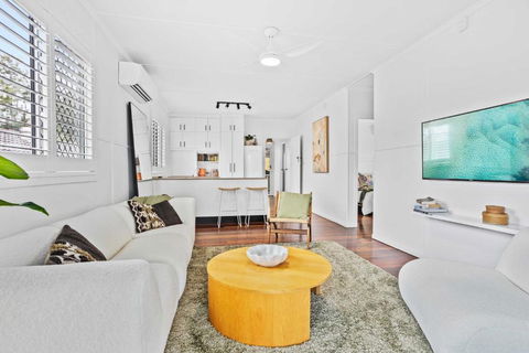 Palm Beach Cottage, Walk To Beach - Tourism Hervey Bay 3