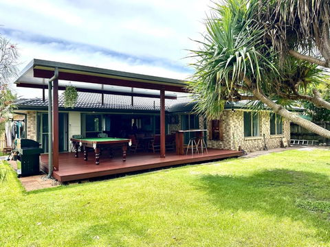 Pandanus Paradise. Newly Renovated 4 Bedroom Home - Tourism Hervey Bay 0