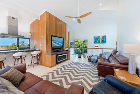 Panorama Beach House - Hervey Bay Accommodation 3