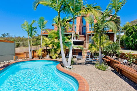 Panorama Beach House - Hervey Bay Accommodation 0