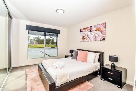 Paradise Point - Entire Home In Clarence Point, Tasmania Australia, 10 Guests 7 Bedrooms 7 Beds 3 Baths - Tourism Hervey Bay 1