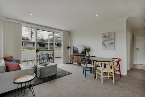 Peaceful 1-Bed Apartment Close To Lonsdale St - Hervey Bay Accommodation 0