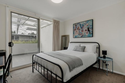 Peaceful 1-Bed Apartment Close To Lonsdale St - Hervey Bay Accommodation 2