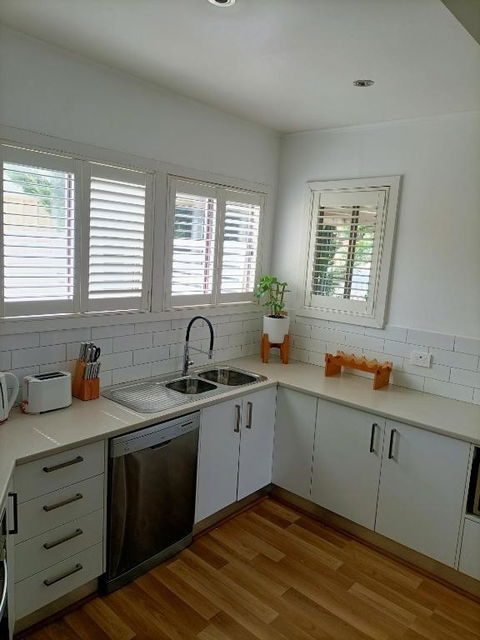 Peel Cottage - Hervey Bay Accommodation 2
