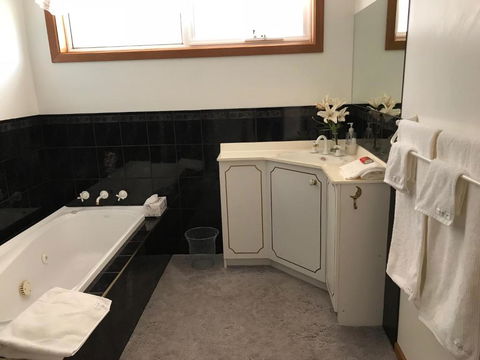 Penguin Seaside Homestay - Tourism Hervey Bay 3