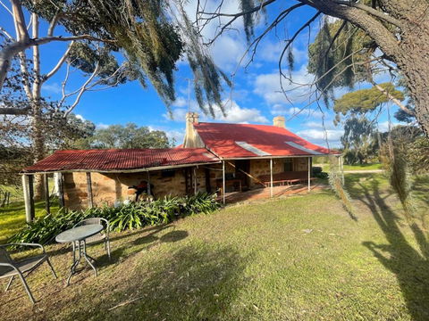Penobscot Farm Cottage - Tourism Hervey Bay 0