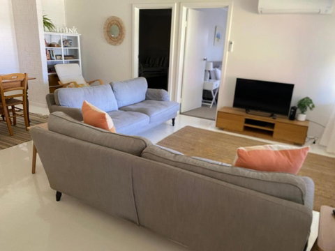 Peaceful Seaside Cottage - Hervey Bay Accommodation 3