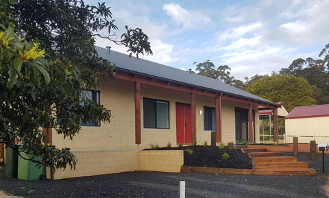 Pemberton Japanese Garden Studio - Tourism Hervey Bay 0