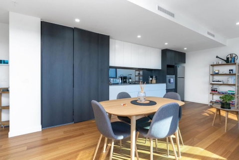 Perfectly Located 1BR BA Apartment - Hervey Bay Accommodation 2