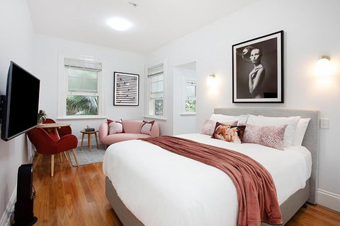 Perfect Located Cosy Studio In Sydney - Tourism Hervey Bay 0