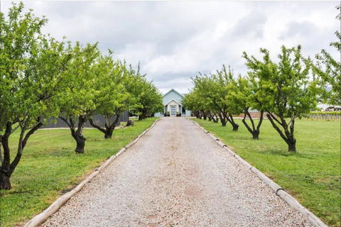 Pethick House - Tourism Hervey Bay 0