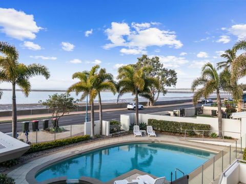 Pier One Waterfront Apartment - Hervey Bay Accommodation 0