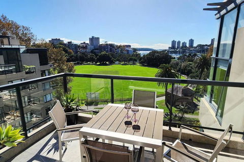 Penthouse With Private Terrace, Parking + 2 Pools - Hervey Bay Accommodation 2