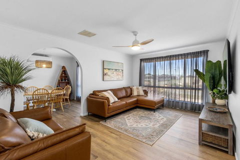 Percys Beach House Moonta Bay - Tourism Hervey Bay 0