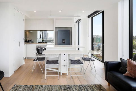 Perfect Haven In Spring Hill 2B1B And Parking - Hervey Bay Accommodation 1