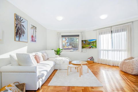 Perfect Manly Retreat, In The Heart Of Manly, Family & Couple Friendly Apartment With CAR SPOT - Tourism Hervey Bay 0