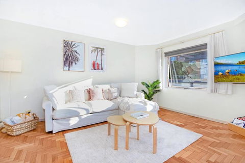 Perfect Manly Retreat, In The Heart Of Manly, Family & Couple Friendly Apartment With CAR SPOT - Tourism Hervey Bay 2