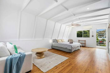 Pet Friendly100m To Beach And Cafe with Hervey Bay Accommodation