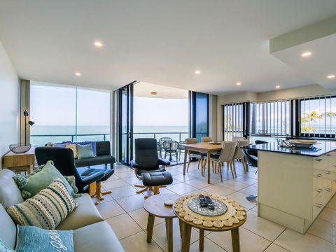 Pier View Serenity - Hervey Bay Accommodation 0