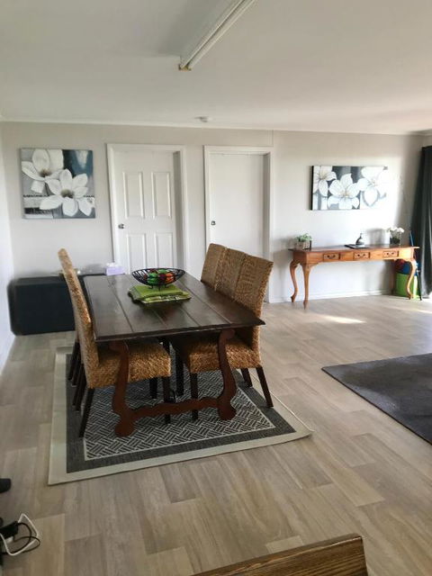 Pine View Holiday Rental - Tourism Hervey Bay 2