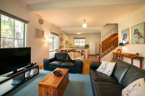 Pinnacle Retreat - Tourism Hervey Bay 0